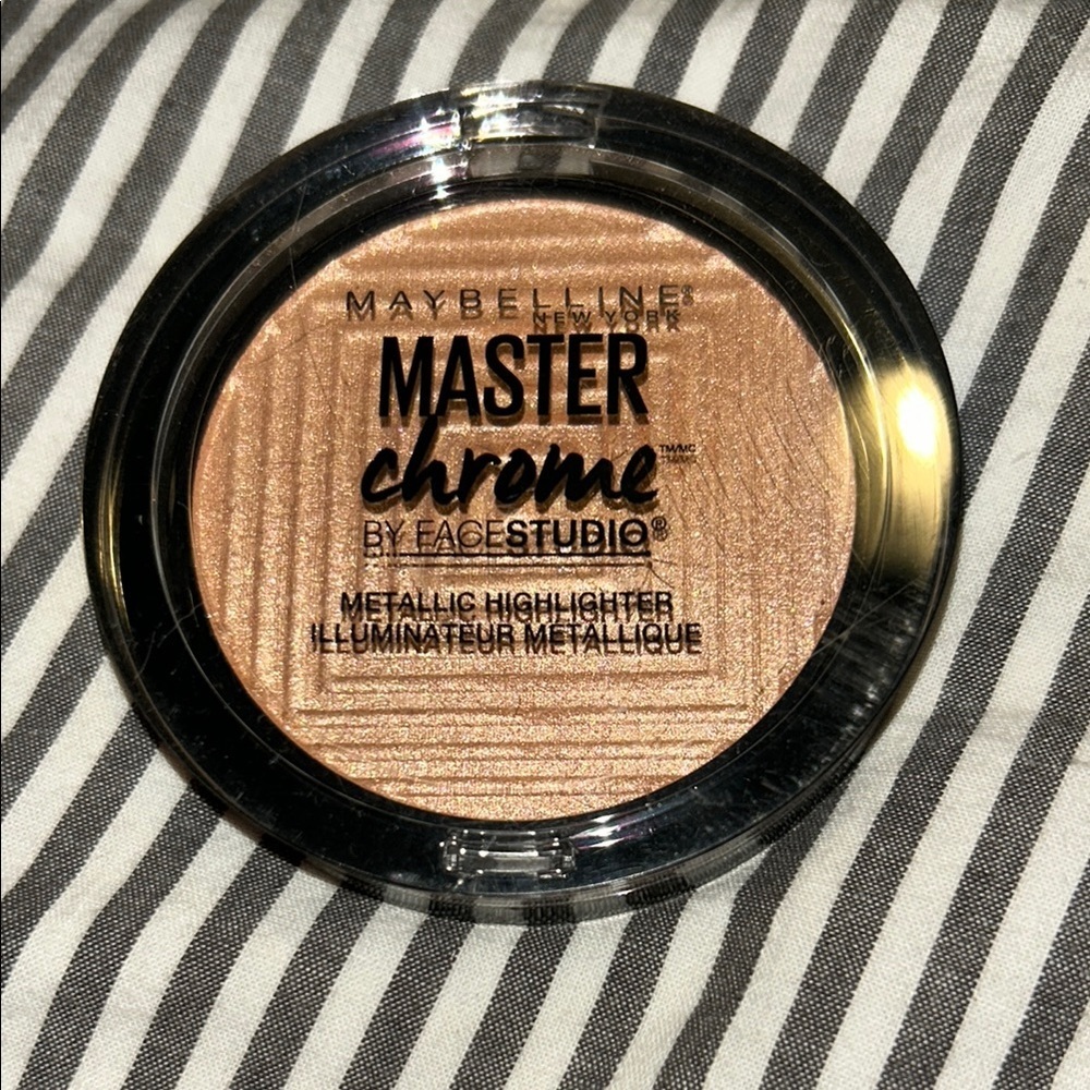 NEW 🆕 Maybelline Gold Glow Highlighter